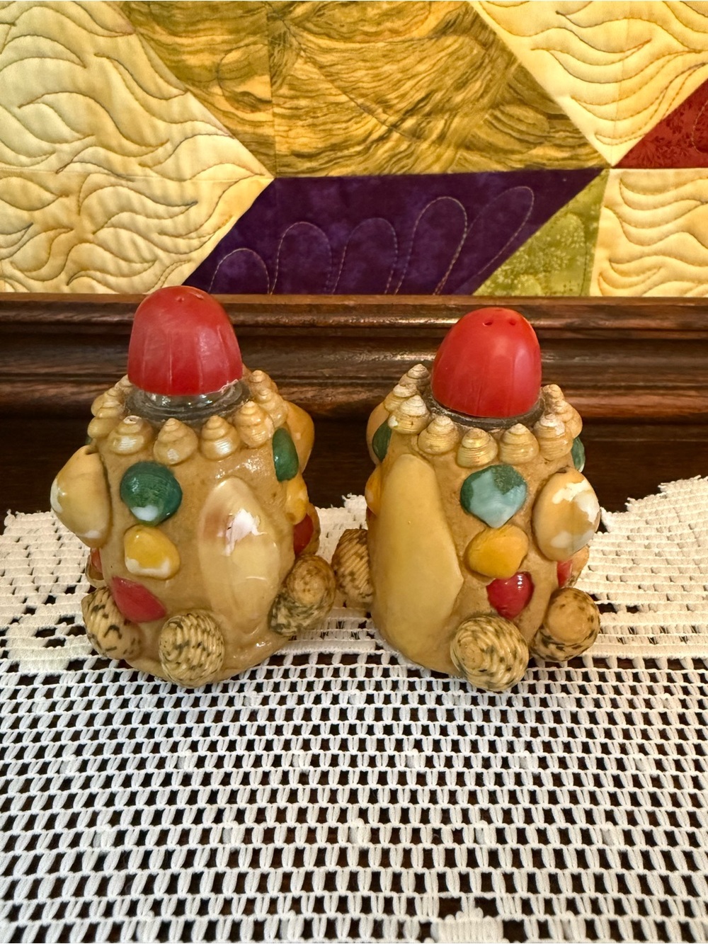 Vintage Mid-Century Florida Souvenir Shell Salt & Pepper Shakers Kitsch 1950s